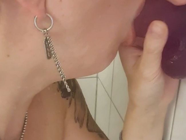 Blowjob in the shower with a dildo